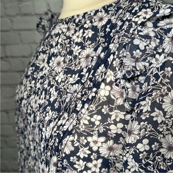 1. State Blue White Floral Pleated Ruffle Sheer Top Blouse Size Small - Picture 5 of 7